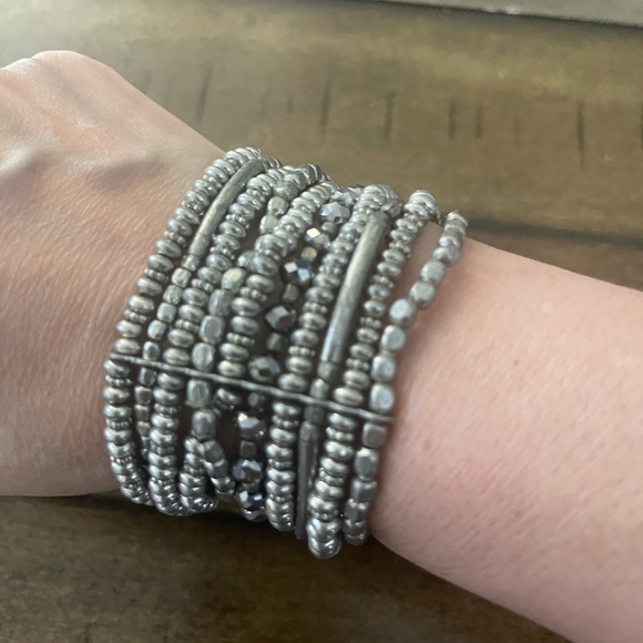 Bracelets. - Picture 3 of 4